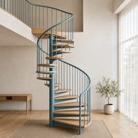 Escaliers en spirale personnalisés avec marches en bois |   Robuste et moderne pour appartement intérieur ou grenier