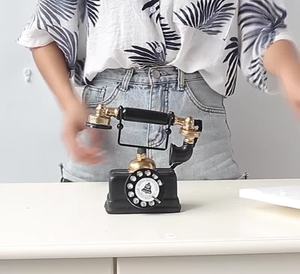 Nostalgische Hars Ambachten Telefoon Ornament Schattige Ouderwetse Handset Voor Interieur Europese Voor Bar Woonkamer Hars Mallen - Product Image 5