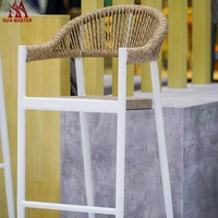 Meubles de patio Comptoir de jardin Chaise haute pour café en osier Rotin Commercial Bistro Restaurant Tabouret de bar extérieur Chaises