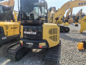 Miniexcavadora Usada Compacta Komatsu PC55MR 5T |   Excavadora Ligera Fabricada en Japón para Trabajos de Servicios Públicos - Product Image 4