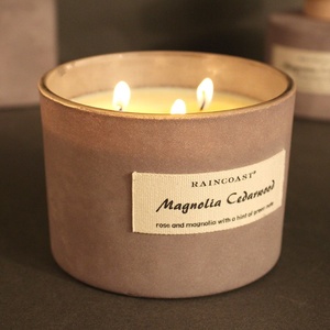 <span class=keywords><strong>Bougie</strong></span> Raincoast de luxe à 3 mèches avec couvercle en <span class=keywords><strong>bois</strong></span> 350g Bougies parfumées faites à la main pour Noël Marque privée Nouvelle arrivée - Product Image 3