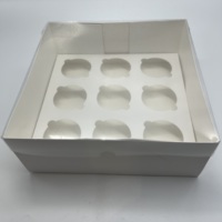 Boîtes en carton blanc personnalisées en gros avec couvercles en PET, finition mate et doublure pour l'emballage de cupcakes