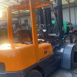 HELI TCM komatsu 300kg chariot élévateur diesel à pneu solide 4X4 terrain accidenté d'occasion Japon - Product Image 1