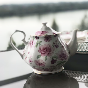 Set da tè in porcellana fine con motivo floreale a rose per 4 persone, ideale per il tè pomeridiano in giardino. - Product Image 1