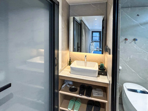 Casa Capsula Fluida F16 Ghiacciai, Foresta - Product Image 4