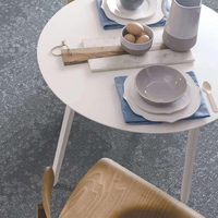 Dalles de moquette fines à poils ras 100 % nylon 6 universelles, antistatiques, autocollantes, de haute qualité, luxueuses et économiques pour bureaux