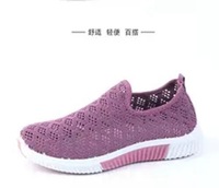 Usine Hongyan fabrique diverses chaussures de sport pour femmes de haute qualité en Chine