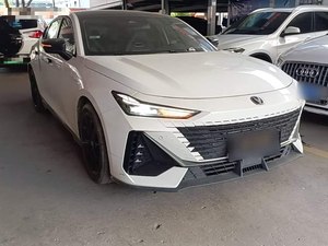 Auto Usado de Alta Calidad: Changan Univ 1.5l 2023 en Stock, en Excelente Estado, Changan Univ 1.5t 2023 - Product Image 1