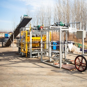 QT4-25 Africa Gambia Low Price Simple Brick Moulding Machine Small Block Factory Price - Product Image 4