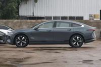 Changan Qiyuan A07 Hybrid EREV Sedan Bekas Tahun 2023 Roda R18 Warna Gelap Kiri, L2+ Assist Drive, Jok Kulit, Sunroof, Transmisi Otomatis