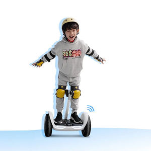 Scooter électrique 12 Km/h 10Km <span class=keywords><strong>App</strong></span> Control Self Balancing Scooter pour enfants cadeaux de Noël Vente en gros de lumières LED - Product Image 1