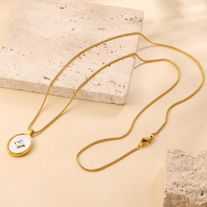 Collar con colgante redondo de nácar estilo europeo con incrustaciones de circonita, acero inoxidable, elegante para uso diario. - Product Image 3