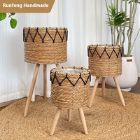 Keranjang gantung rotan hijau buatan tangan rak bunga anyaman tinggi sederhana penyimpanan lantai ruang tamu segitiga Pot tanaman elegan untuk