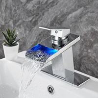 Robinet de salle de bain cascade Chrome bassin cascade robinet LED puissance changement de couleur dessin grand robinet d'évier