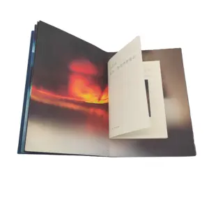 Impresión de encuadernación folleto costura encuadernación libro profesional fábrica personalizada impresión Offset estampado en caliente cubierta dura Jingjiang