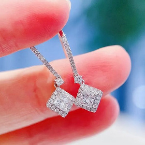Eleganti Orecchini a Forma di Rombo Scintillanti per Donne, Orecchini Pendenti Geometrici, Gioielli di Moda per Uso Quotidiano e Feste - Product Image 1