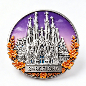 Pin Metálico Circular de la Sagrada Familia de Barcelona, Plateado, con Esmalte Duro, Diseño de Escultura Artística, Souvenir - Product Image 2