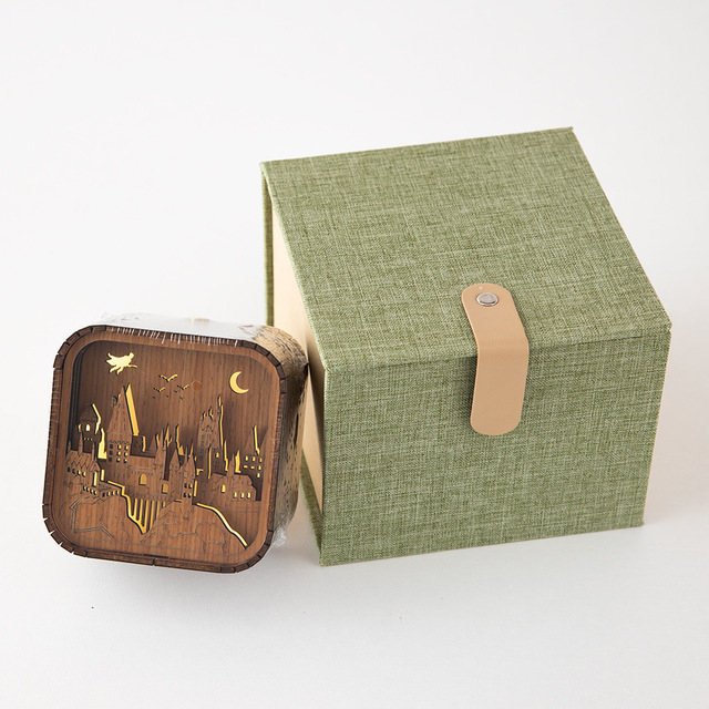 High Quality Wooden Music Box with Battery-Operated Hand-Cranked Carousel and Ballerina Mechanism Gift