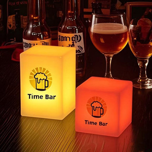 Centrotavola Personalizzati con Logo, Decorazioni <span class=keywords><strong>da</strong></span> <span class=keywords><strong>Tavolo</strong></span>, Cubo Totem LED, Lightbox <span class=keywords><strong>da</strong></span> <span class=keywords><strong>Tavolo</strong></span> LED Personalizzato per Eventi Aziendali - Product Image 2