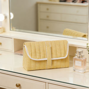 Sac à cosmétiques en <span class=keywords><strong>tissu</strong></span> à motif <span class=keywords><strong>vichy</strong></span> élégant de haute qualité, organiseur de maquillage portable, pochette pour les voyages et le quotidien - Product Image 3