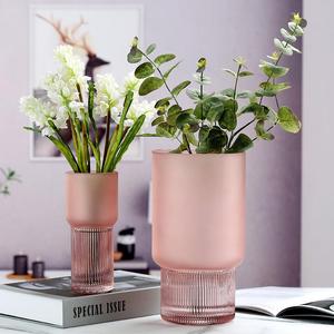 <span class=keywords><strong>Vaso</strong></span> Moderno Nordico <span class=keywords><strong>in</strong></span> Vetro Satinato con Colonna Inferiore Scanalata Trasparente per <span class=keywords><strong>Fiori</strong></span> Secchi, Decorazione per Scaffali del Soggiorno - Product Image 1