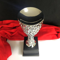 Le fabricant propose un échantillon gratuit de conception de trophée : personnalisez votre trophée en cuivre sur mesure pour les conférences/événements, cadeaux d'affaires.