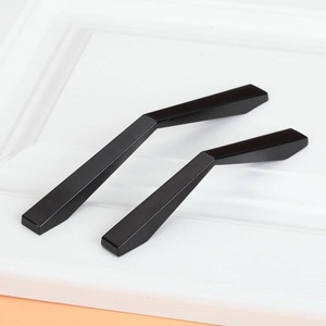 Kenop Lemari Dapur Modern Warna Hitam <span class=keywords><strong>Matte</strong></span>, Gagang Tarik Pintu Kabinet Dapur dari Paduan Seng - Product Image 5
