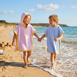 Robe de plage en seersucker assortie pour sœurs, serviette de plage d'été, maillot de bain à capuche, ensemble assorti - Product Image 1