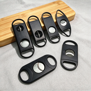 Benutzerdefiniertes Logo Edelstahl Einzelklingen-Zigarrenschneider Einzelfinger-Guillotine-Schere für Zigarrenraucher Großhandel - Product Image 1
