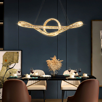 Lustre moderne en cristal entrelacé, luminaire suspendu LED à cadre doré, lampe de plafond suspendue irrégulière à intensité variable pour salon