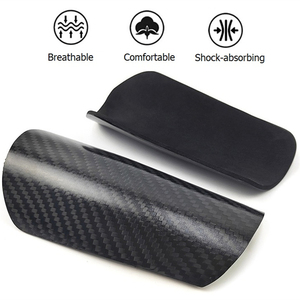Protección <span class=keywords><strong>de</strong></span> comodidad óptima <span class=keywords><strong>Espinilleras</strong></span> <span class=keywords><strong>de</strong></span> fútbol <span class=keywords><strong>de</strong></span> <span class=keywords><strong>fibra</strong></span> <span class=keywords><strong>de</strong></span> <span class=keywords><strong>carbono</strong></span> ultraligeras con logotipo personalizado Protectores <span class=keywords><strong>de</strong></span> piernas <span class=keywords><strong>de</strong></span> fútbol <span class=keywords><strong>de</strong></span> alta calidad - Product Image 3