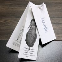 Luxus benutzer definierte Logo recyceln Kleidung Kleidungs stück T-Shirt Hose geprägt Effekt Schaukel Papier hängen Tag Hangtag Etikett Aufkleber für Kleidung