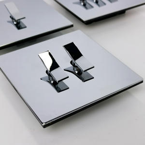 Interrupteur mural de luxe Niva à bouton basculant en métal, 2 gangs, 2 voies, en acier inoxydable, prises électriques pour la maison ou l'hôtel - Product Image 5