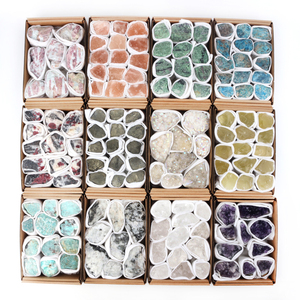 Coffret Cadeau Personnalisé en Cristal : Quartz Rose Naturel & Améthyste Brute, Spécimen de Cristal Brut, Mosaïque - Product Image 1
