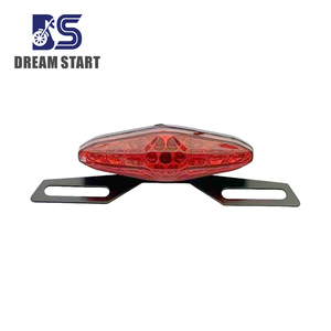 Indicateurs de feux arrière de frein adaptatifs pour <span class=keywords><strong>moto</strong></span> Système d'avertissement de vitesse <span class=keywords><strong>clignotant</strong></span> dynamique IP67 Sécurité arrière anti-tempête - Product Image 2