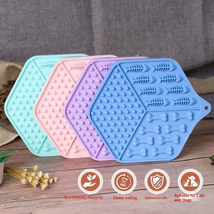 Tapis de léchage pour <span class=keywords><strong>chien</strong></span> avec ventouses pour l'alimentation lente, la protection des aliments, l'entraînement et le bain du <span class=keywords><strong>chien</strong></span> - Product Image 3
