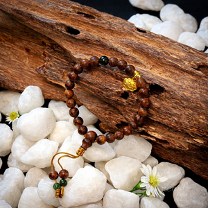 Pulsera de Agarwood Natural de 6mm para Mujer, Mezclada con Oro, Joyería Elegante de Madera en Venta - Product Image 1