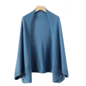 Chal de Cachemira Tejido con Mangas Murciélago para Mujer, Suave y Cálido, con Frente Abierto, Bufanda Envolvente para Otoño Invierno, Uso Diario y Fiestas - Product Image 3
