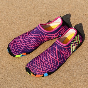Chaussures aquatiques de surf et de natation, chaussures de plage pieds nus, respirantes, douces et confortables, unisexes - Product Image 6