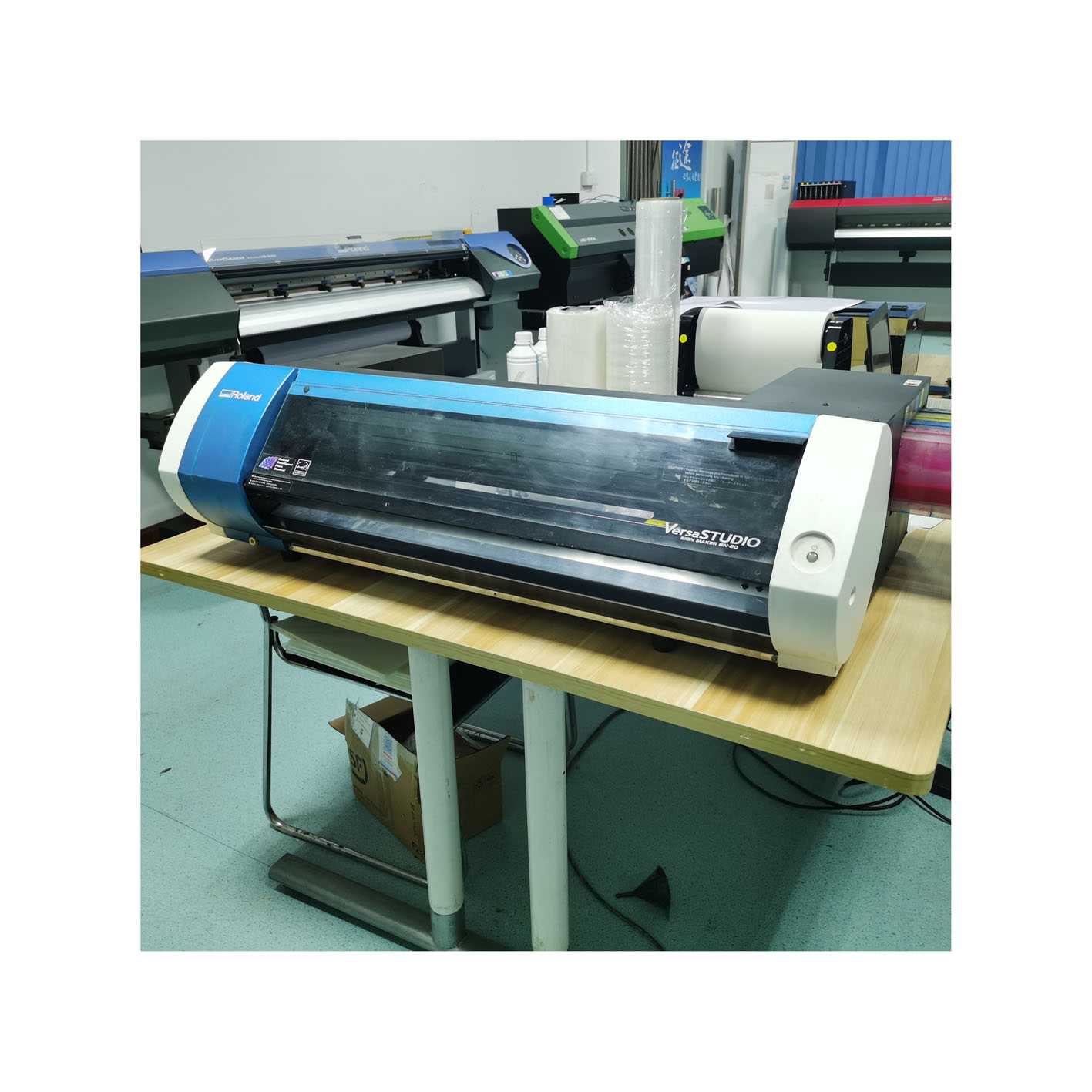 Машина для печати и резки, б/у принтер roland bn 20 для печати этикеток на виниловых наклейках в хороших условиях