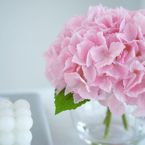 Hortensia de Látex <span class=keywords><strong>con</strong></span> Tacto Realista en Florero de Vidrio, Flor Artificial Realista <span class=keywords><strong>con</strong></span> Agua de Resina, Arreglos Florales al por Mayor para Decoración - Product Image 4