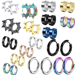 Set di 30 <span class=keywords><strong>Orecchini</strong></span> <span class=keywords><strong>Piercing</strong></span> Tragus in Acciaio Inox 20G, Anelli <span class=keywords><strong>per</strong></span> Cartilagine Helix, Gioielli <span class=keywords><strong>per</strong></span> il Corpo all'Ingrosso <span class=keywords><strong>per</strong></span> Uomo - Product Image 1