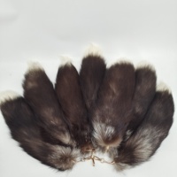Porte-clés élégant en cuir véritable avec pendentif en fourrure de renard et pompon en peluche douce, accessoire pour sac et ceinture