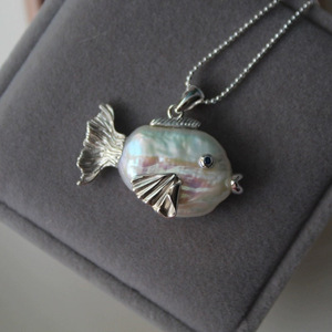 Boho Jewelry Embrasser <span class=keywords><strong>Poisson</strong></span> Clavicule Chaîne Collier Naturel Perle D'<span class=keywords><strong>eau</strong></span> <span class=keywords><strong>Douce</strong></span> Bighead <span class=keywords><strong>Poisson</strong></span> Pendentif <span class=keywords><strong>Poisson</strong></span> <span class=keywords><strong>Rouge</strong></span> Plaqué Or Collier - Product Image 4
