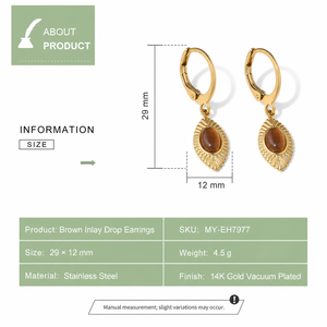 Boucles d'oreilles pendantes en acier inoxydable plaqué or 14 carats avec incrustation marron et fermoir à levier en forme de goutte - Product Image 4