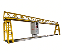 Machine de soudage automatique à haute fréquence de type pont pour la soudure de longues coutures sur grandes tentes, membranes, bâches et toiles