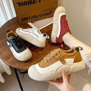 Chaussures de sport décontractées pour femmes, nouvelle collection printemps 2024, à semelle épaisse et souple, style 'ugly cute', polyvalentes, couleur rouge tendance 26 - Product Image 1