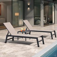 Chaise longue d'extérieur pour piscine avec dossier réglable, siège en maille, roues et structure métallique pour patio, plage, jardin, terrasse
