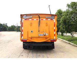 Camión de Limpieza Clw 4x2 Personalizado de 10cbm Dongfeng, Potente Aspiradora para Limpieza de Carreteras Municipales - Product Image 6