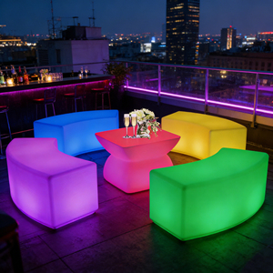 Sgabello da Bar LED Impermeabile da Esterno con Design a Cubo e Cambio Colore per Casa e Palestra, Arredamento Moderno in <span class=keywords><strong>Plastica</strong></span> - Product Image 4